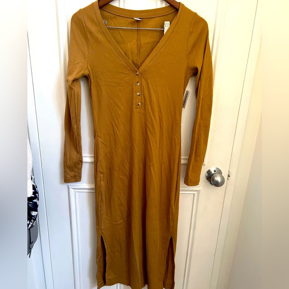 Size M, skin tight dress
